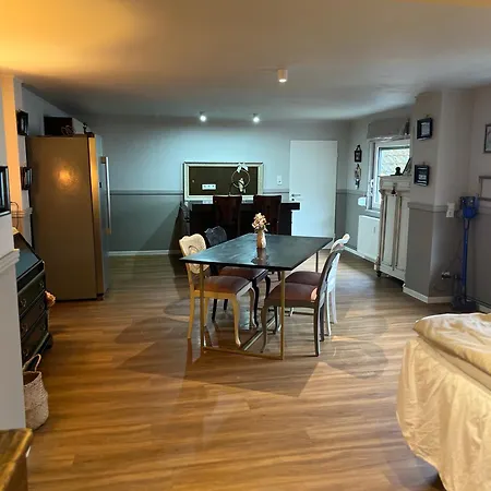 Flossdorf An Der Scheune Apartment *